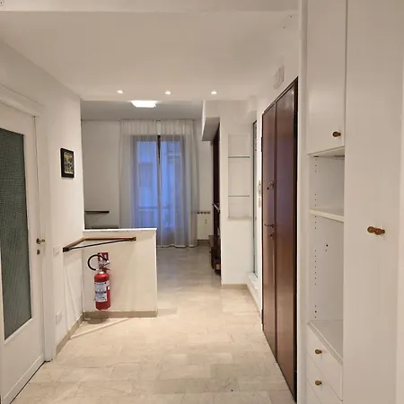 Apartment Michelle With Private Parking La Spezia