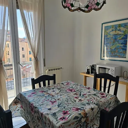 Michelle With Private Parking Apartment *