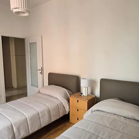 Apartment Michelle With Private Parking La Spezia